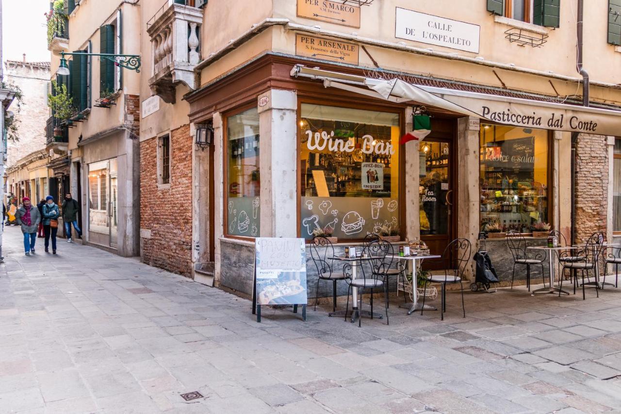 Doge'S Pantheon & St.Mark School In Hidden Veneza Exterior foto