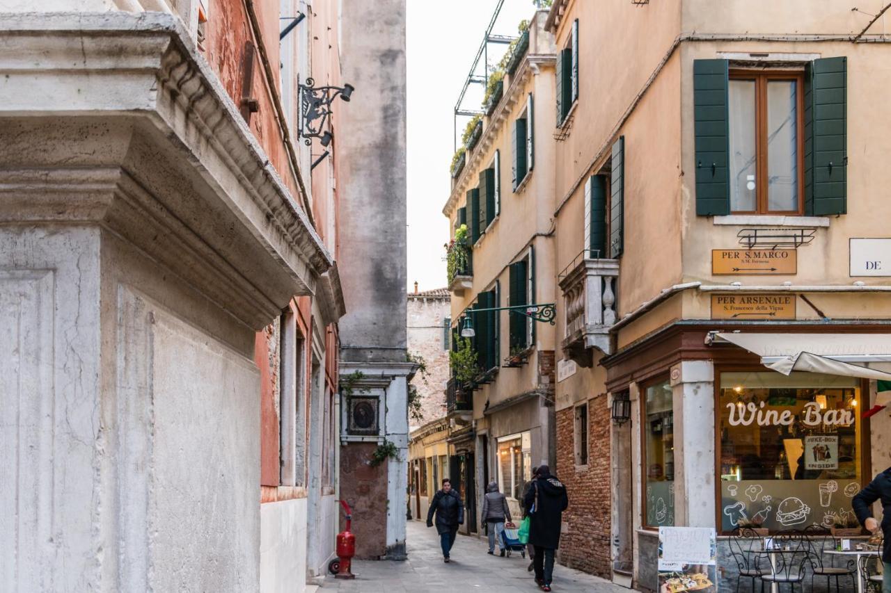 Doge'S Pantheon & St.Mark School In Hidden Veneza Exterior foto