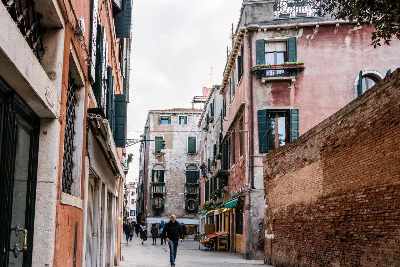 Doge'S Pantheon & St.Mark School In Hidden Veneza Exterior foto